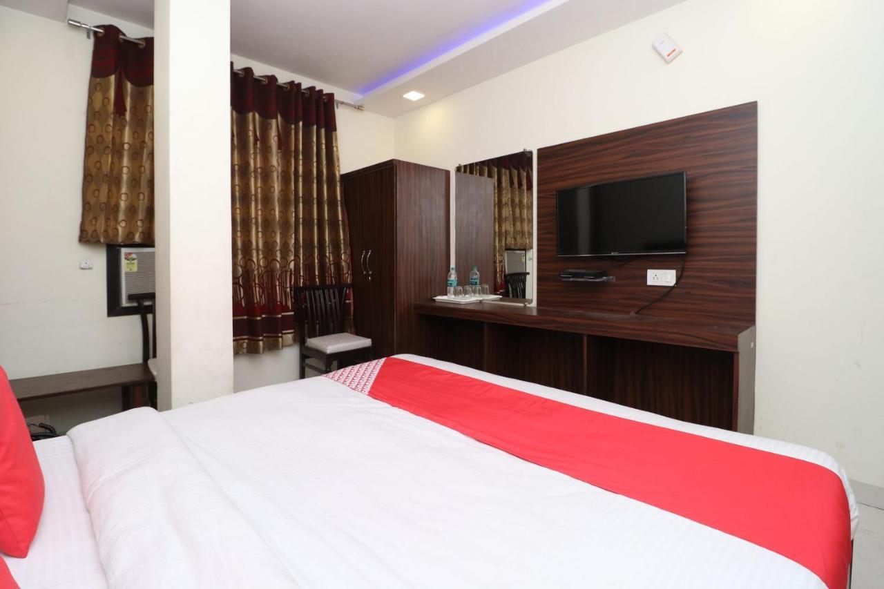 אמריצר Hotel Golden Heart מראה חיצוני תמונה