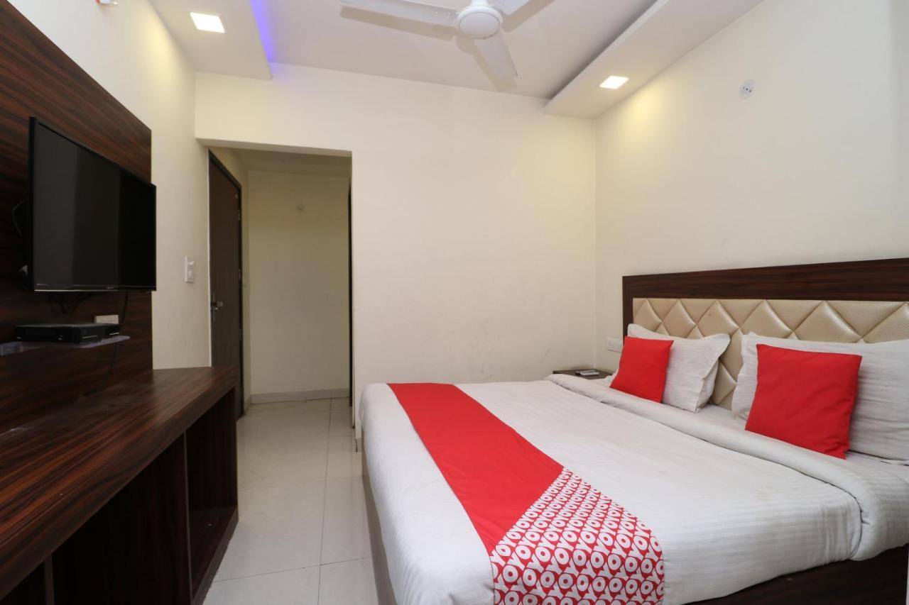 אמריצר Hotel Golden Heart מראה חיצוני תמונה