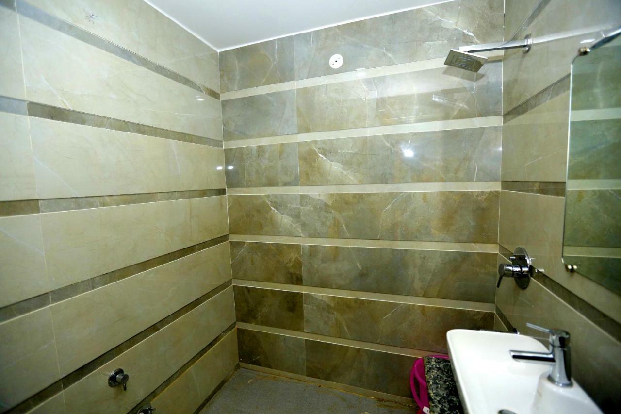 אמריצר Hotel Golden Heart מראה חיצוני תמונה