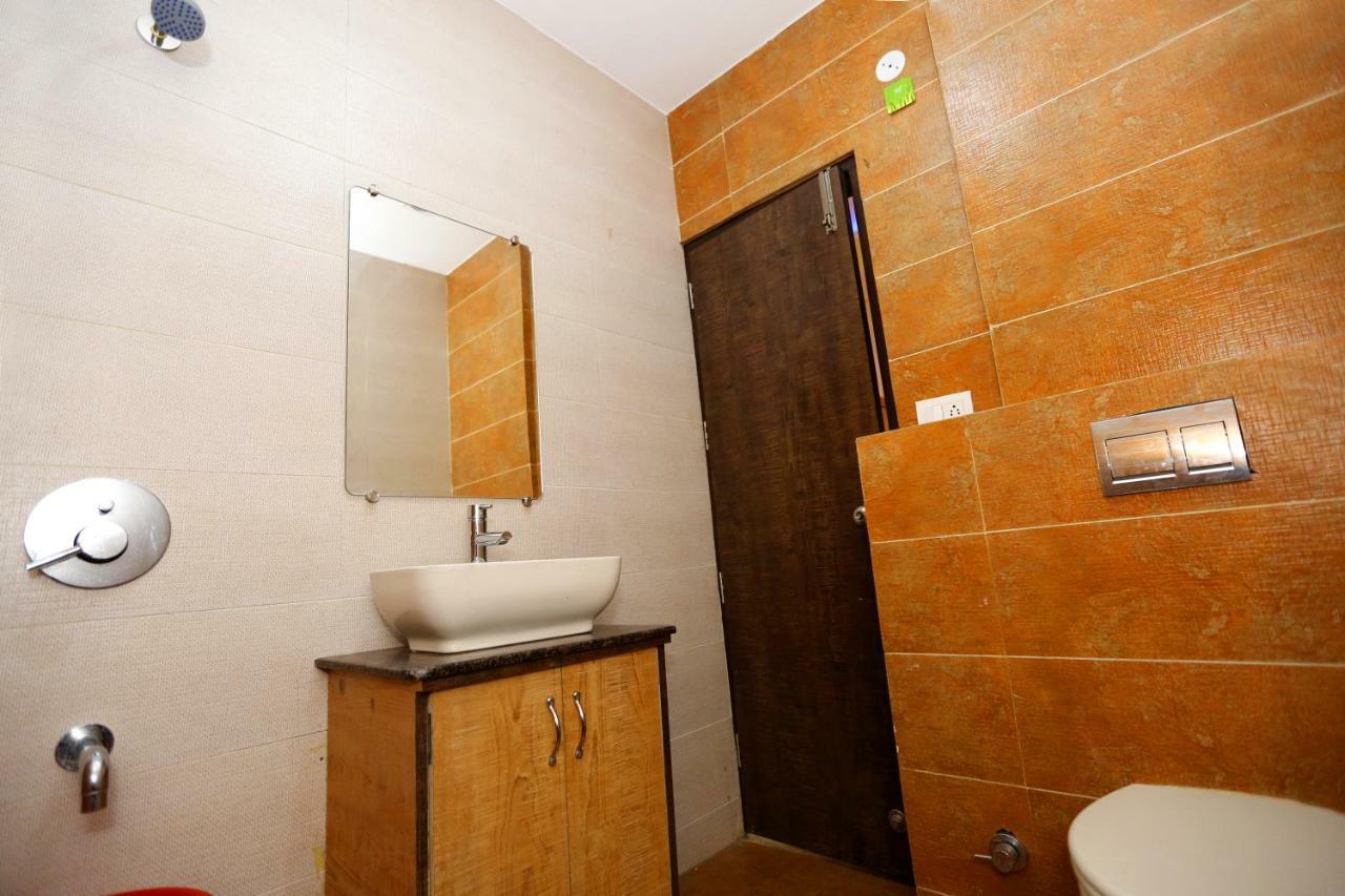 אמריצר Hotel Golden Heart מראה חיצוני תמונה