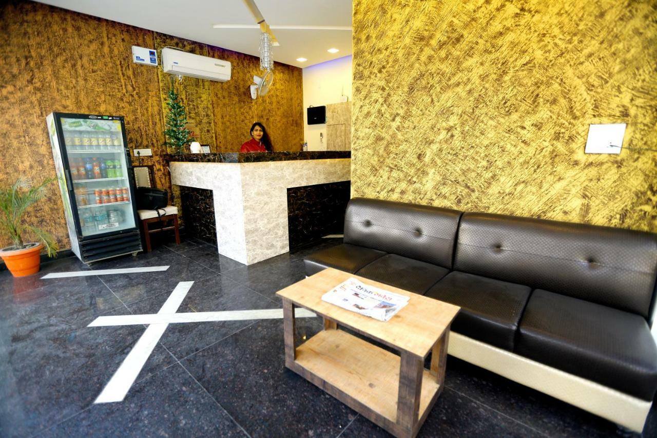 אמריצר Hotel Golden Heart מראה חיצוני תמונה