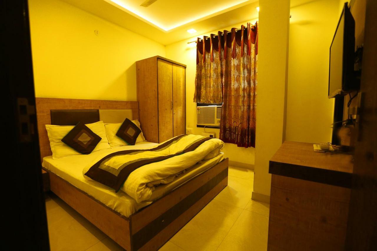 אמריצר Hotel Golden Heart מראה חיצוני תמונה